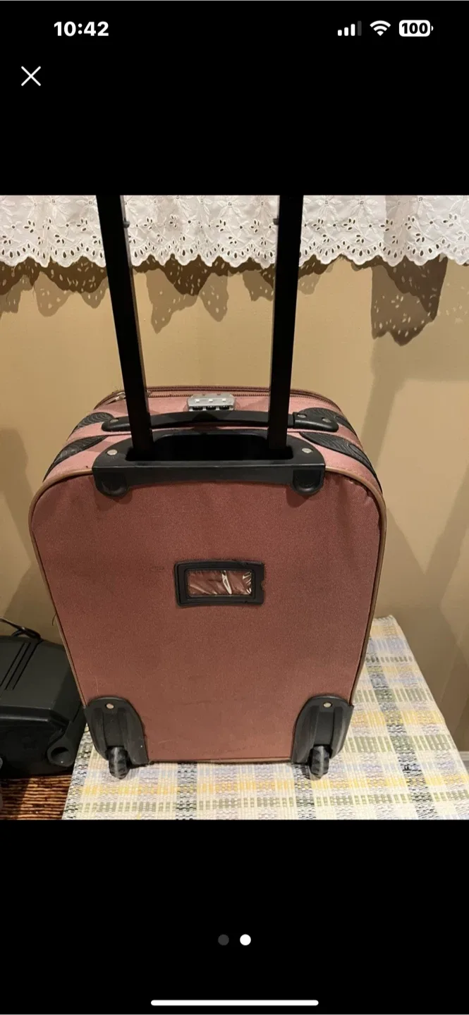 Carry-on Luggage - Brown image indicator(2)