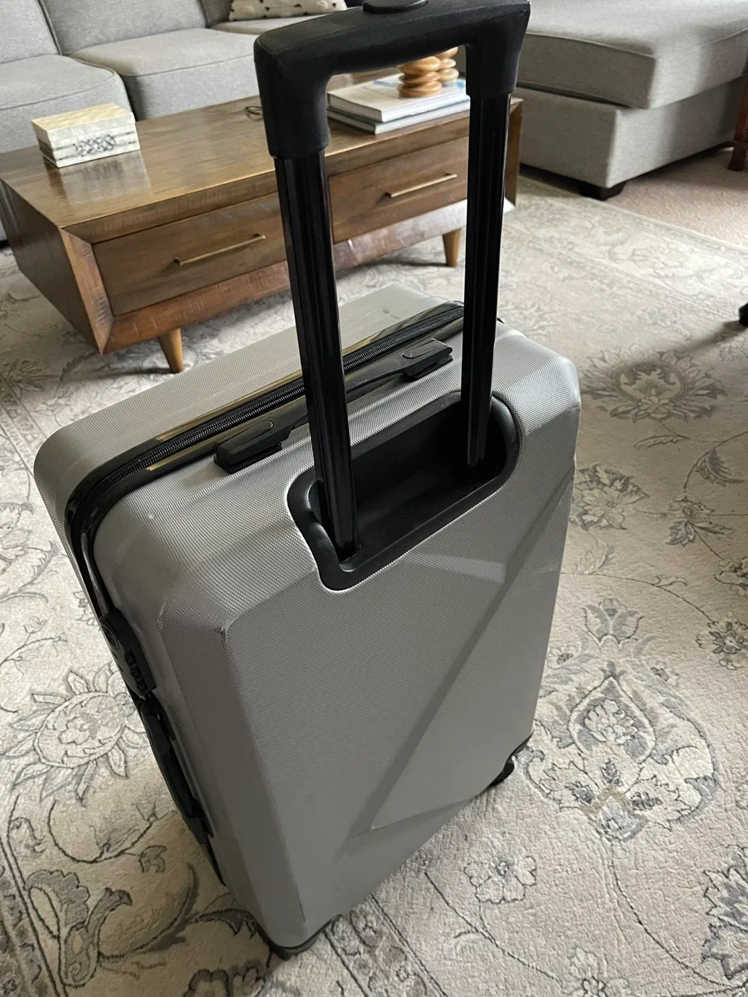 Jing Pin Carry-On Luggage