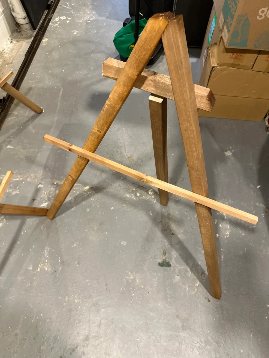 Wooden Easel Stand image indicator(2)