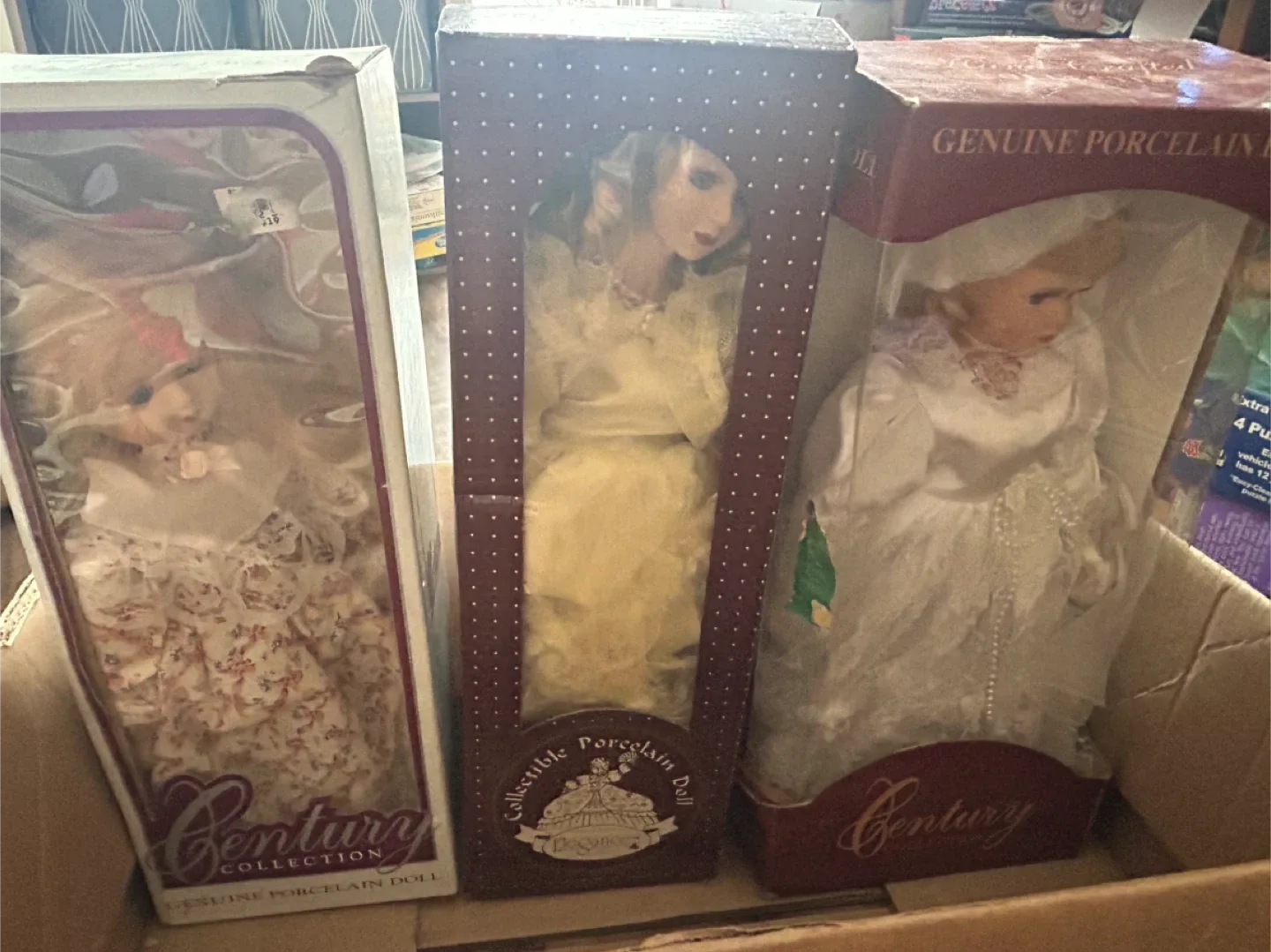Porcelain doll Collection image indicator(3)