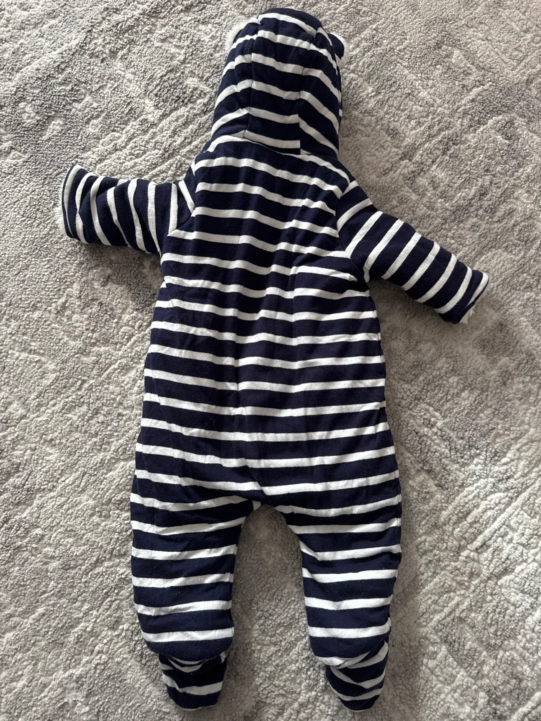 Baby Gap 0-3 Months Snowsuit image indicator(3)