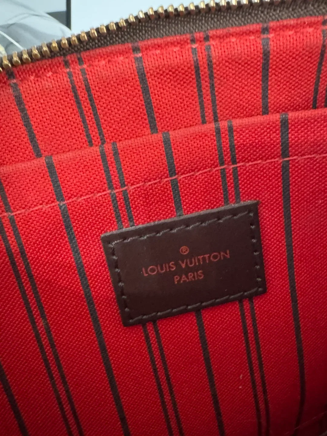 Louis Vuitton Damier Ebene Pochette image indicator(3)