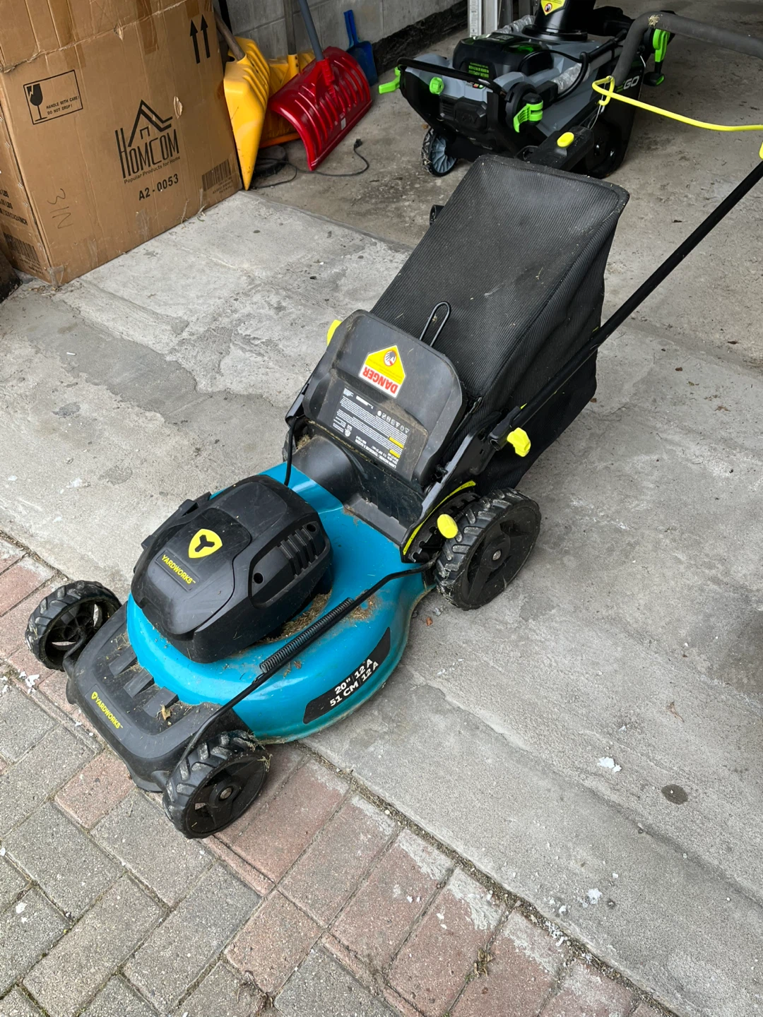 Yardworks 20V 12A 51cm Lawn Mower