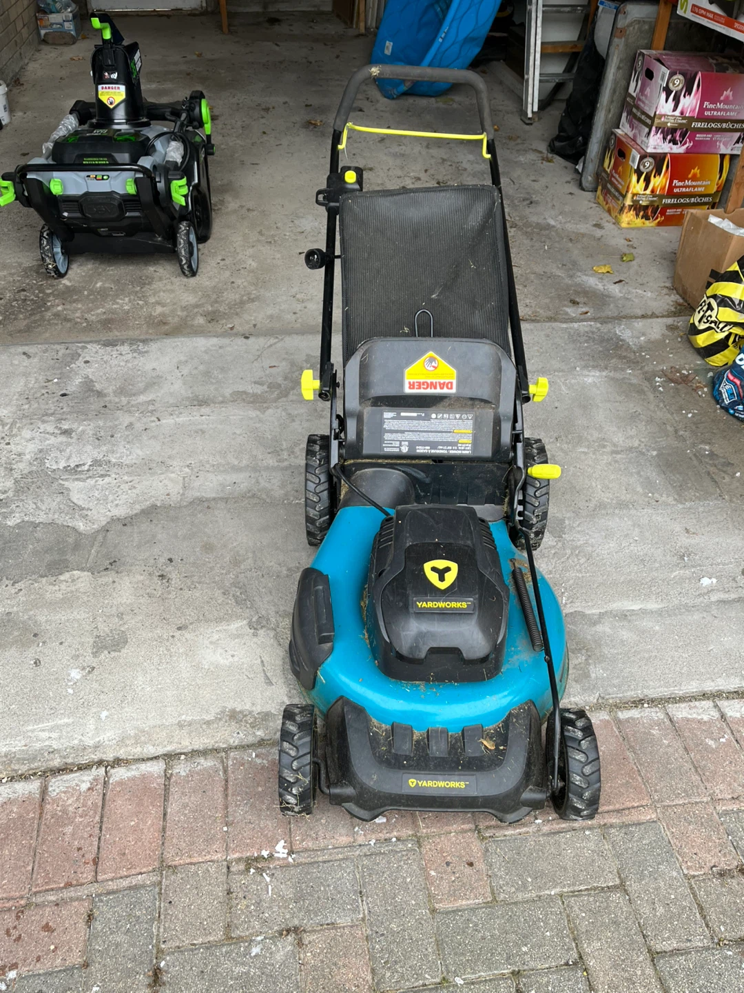 Yardworks 20V 12A 51cm Lawn Mower - photo 3