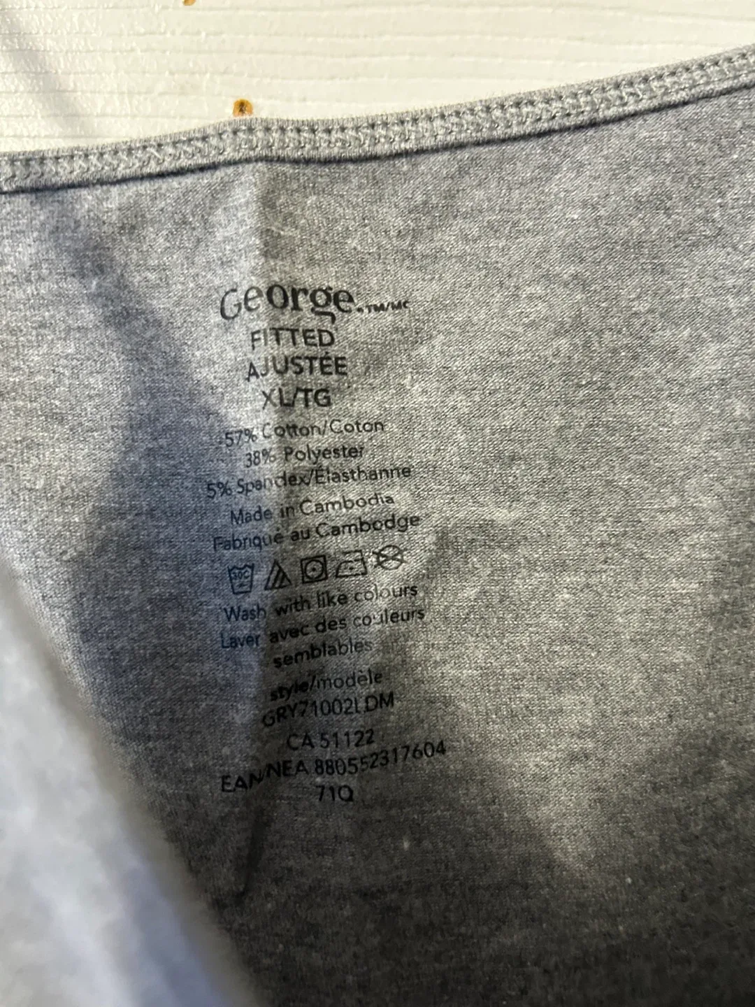 George Fitted Tank Top - Size XL image indicator(3)