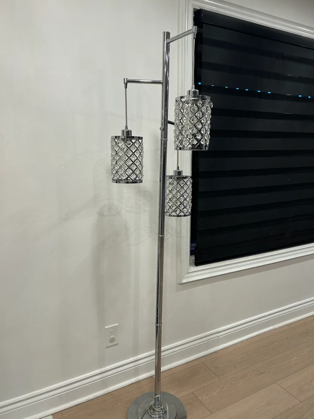 Chrome Floor Lamp with Crystal Shades image indicator(3)