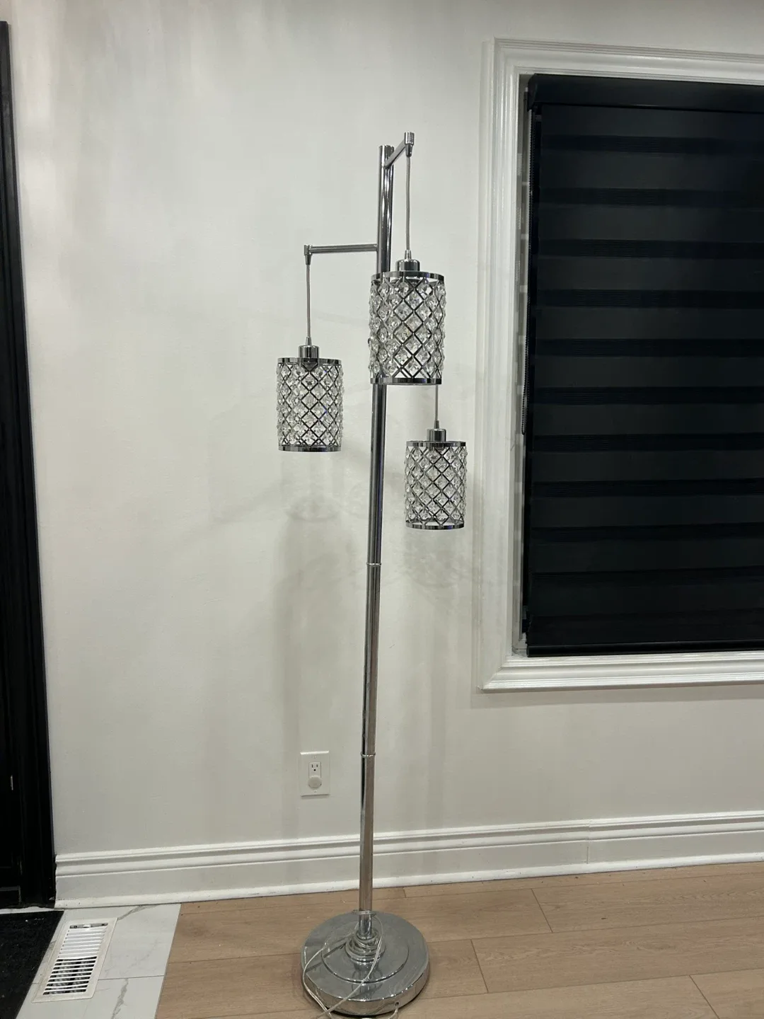 Chrome Floor Lamp with Crystal Shades image indicator(4)