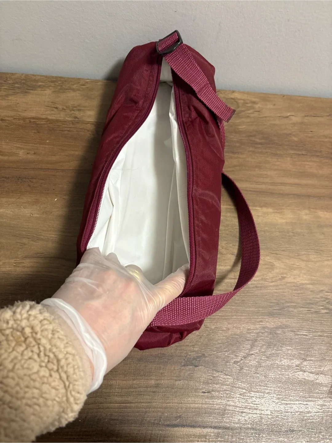 Hillebrand Estates Winery Wine Bottle Carrier Bag image indicator(6)