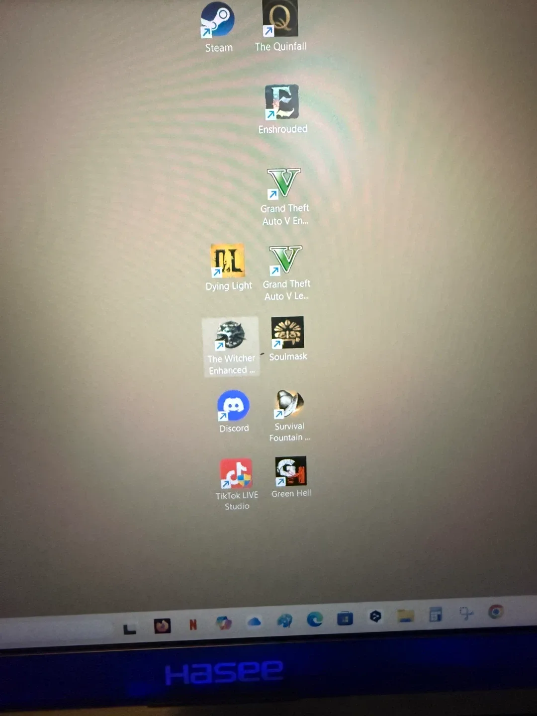 GAMİNG LEPTOP HASEE image indicator(10)