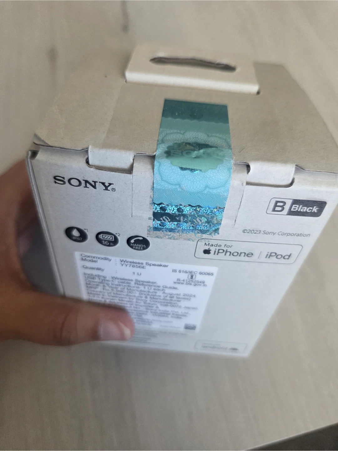 New Sony XB100 Wireless Speaker - Black - photo 4