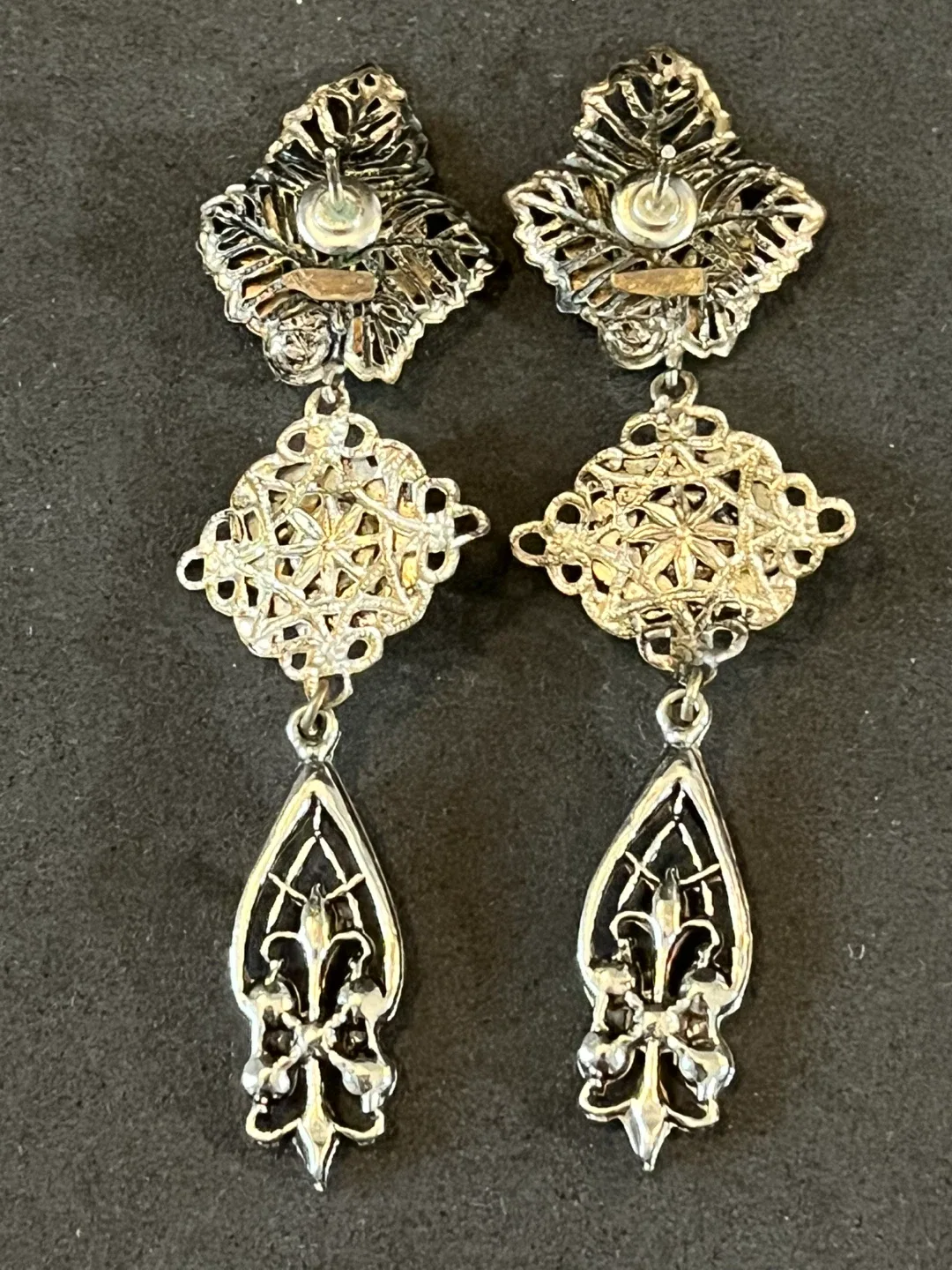 Vintage Silver Tone Dangle Earrings image indicator(5)