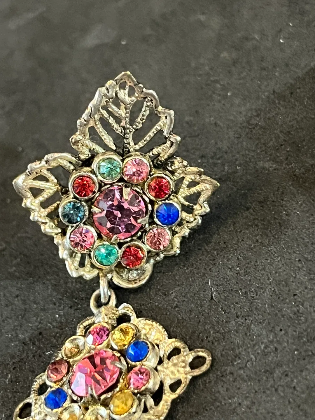 Vintage Silver Tone Dangle Earrings image indicator(6)