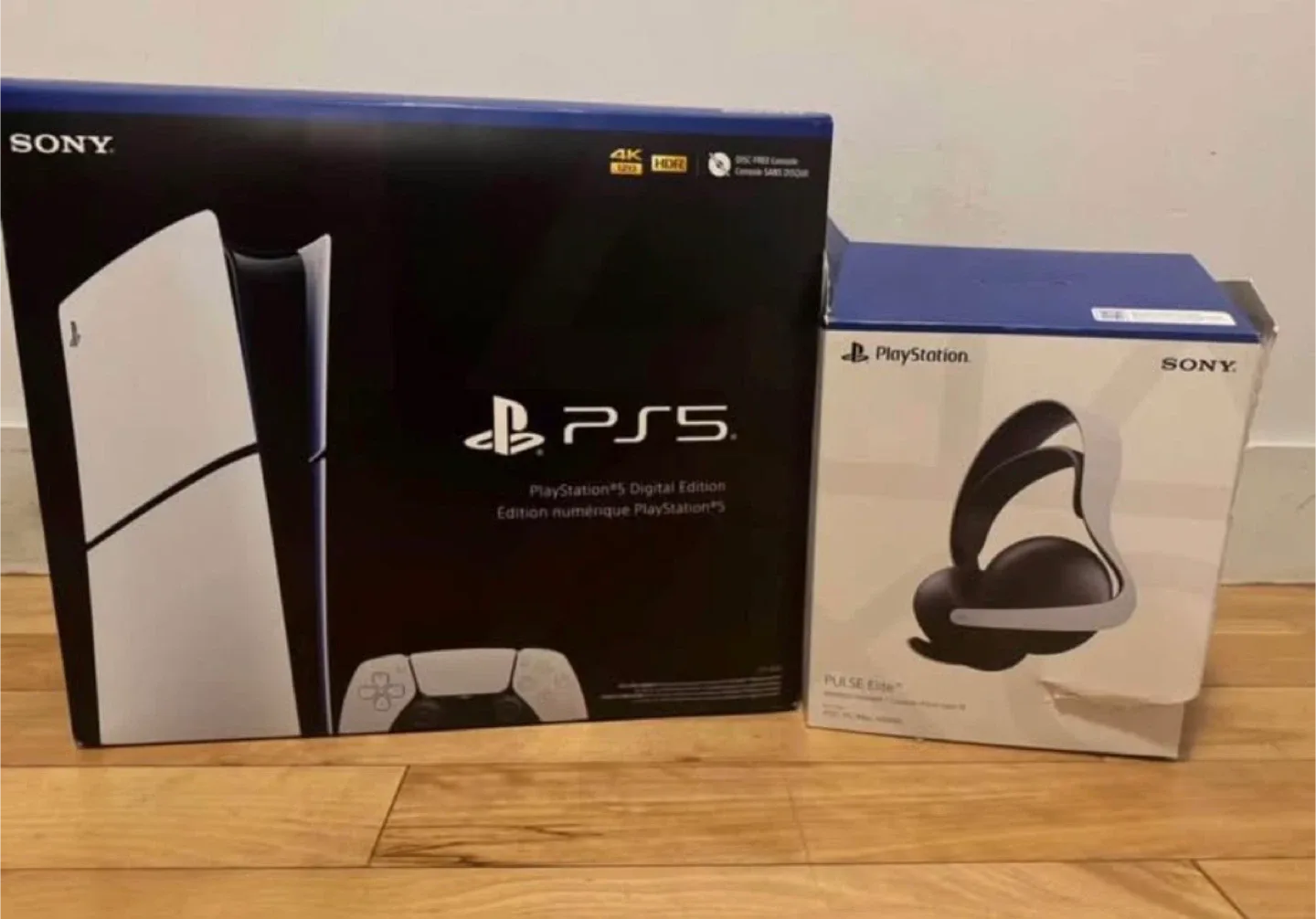 PlayStation 5 Digital Edition Console + Pulse 3D Headset