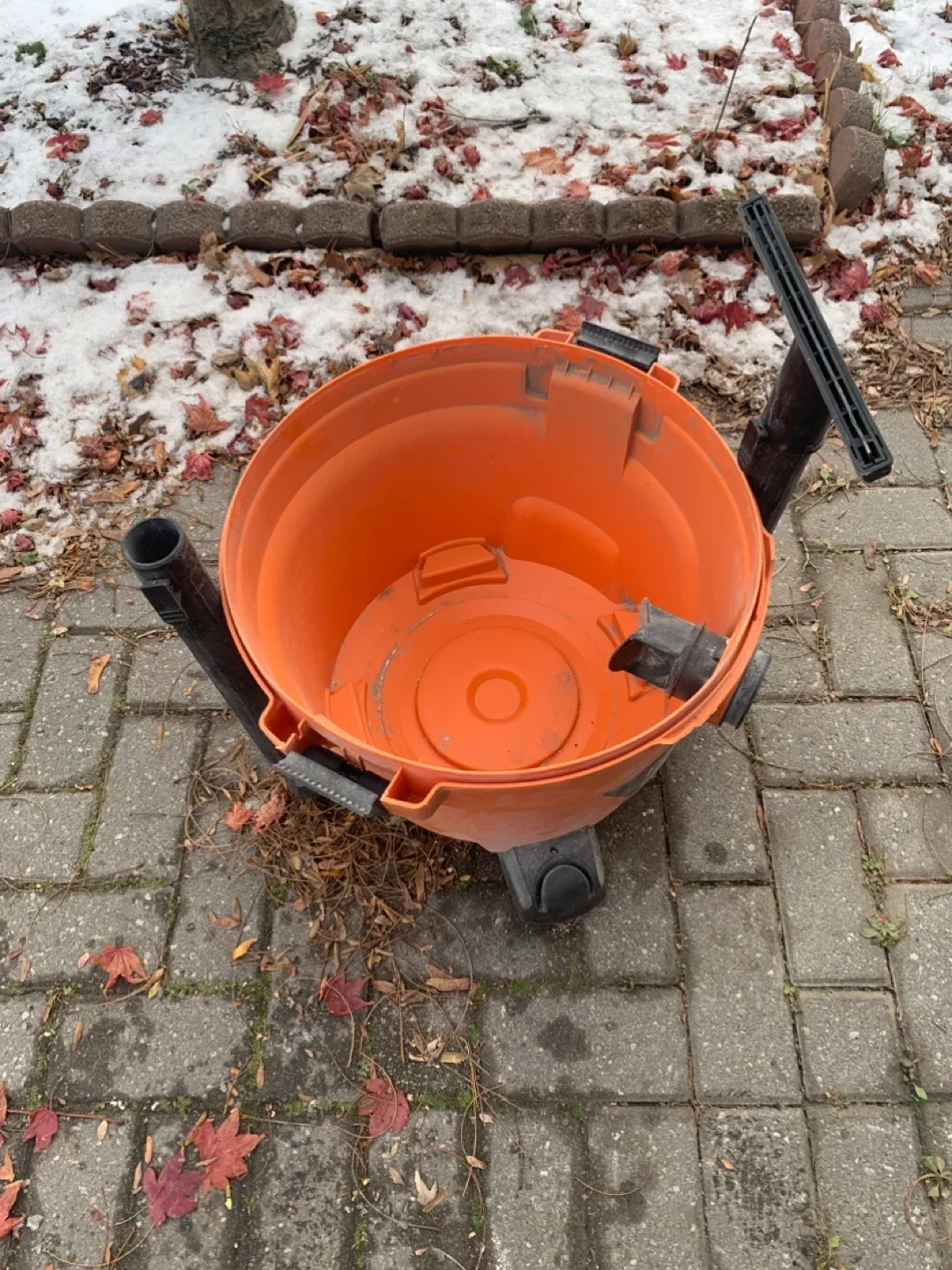 Ridgid 34L (9 Gal.) Wet Dry Shop Vacuum image indicator(2)