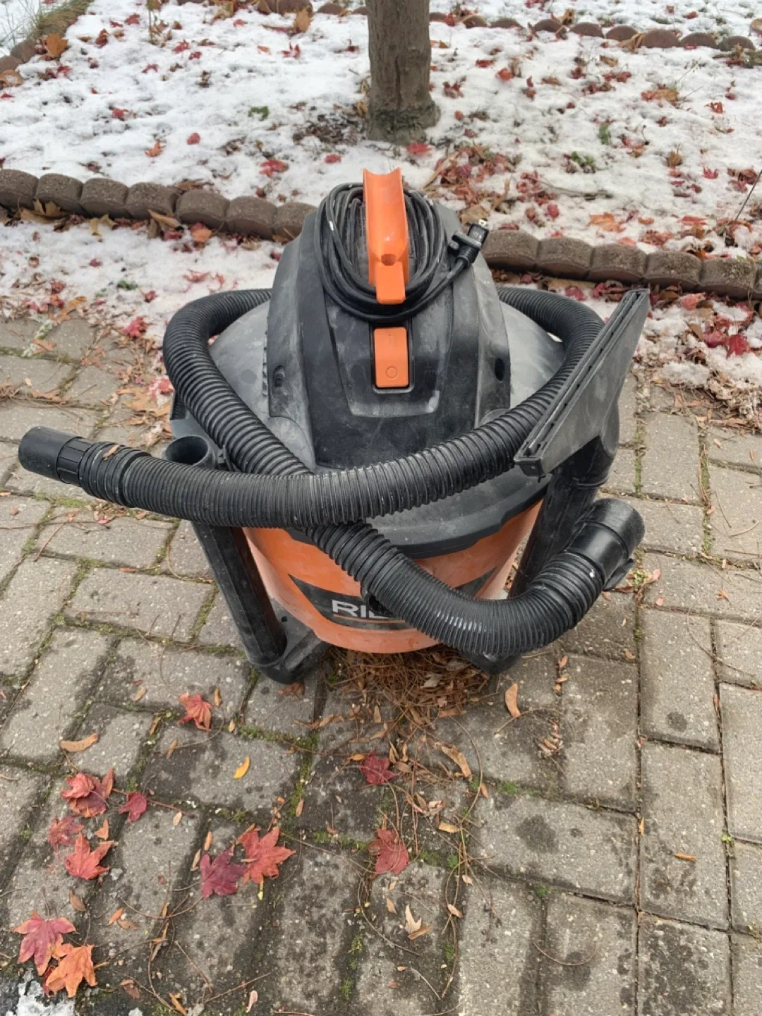 Ridgid 34L (9 Gal.) Wet Dry Shop Vacuum