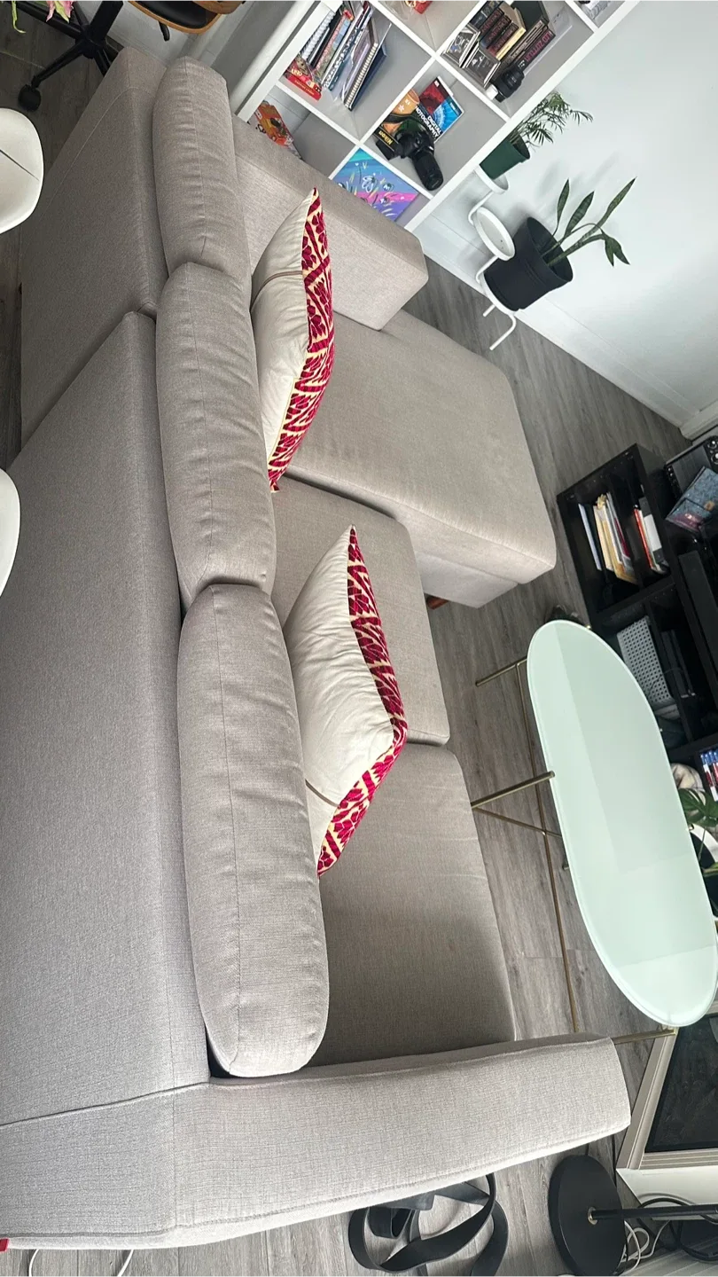 EQ3 Reversible Sectional Sofa - Light Grey image indicator(3)