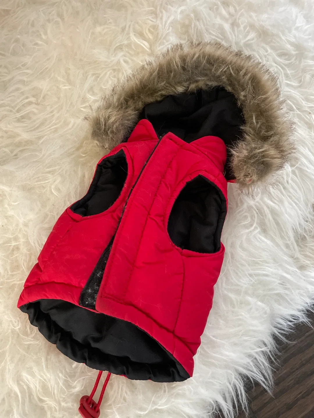 Red Dog Winter Vest with Furry Hood image indicator(2)