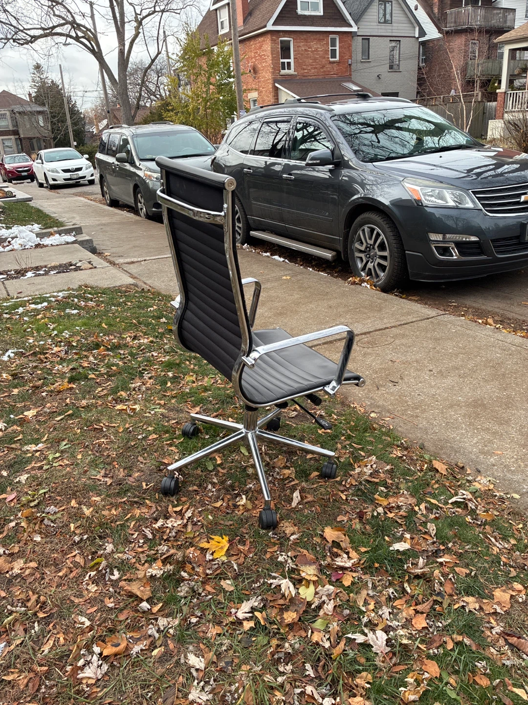 #Cleanout #free Black Office Chair