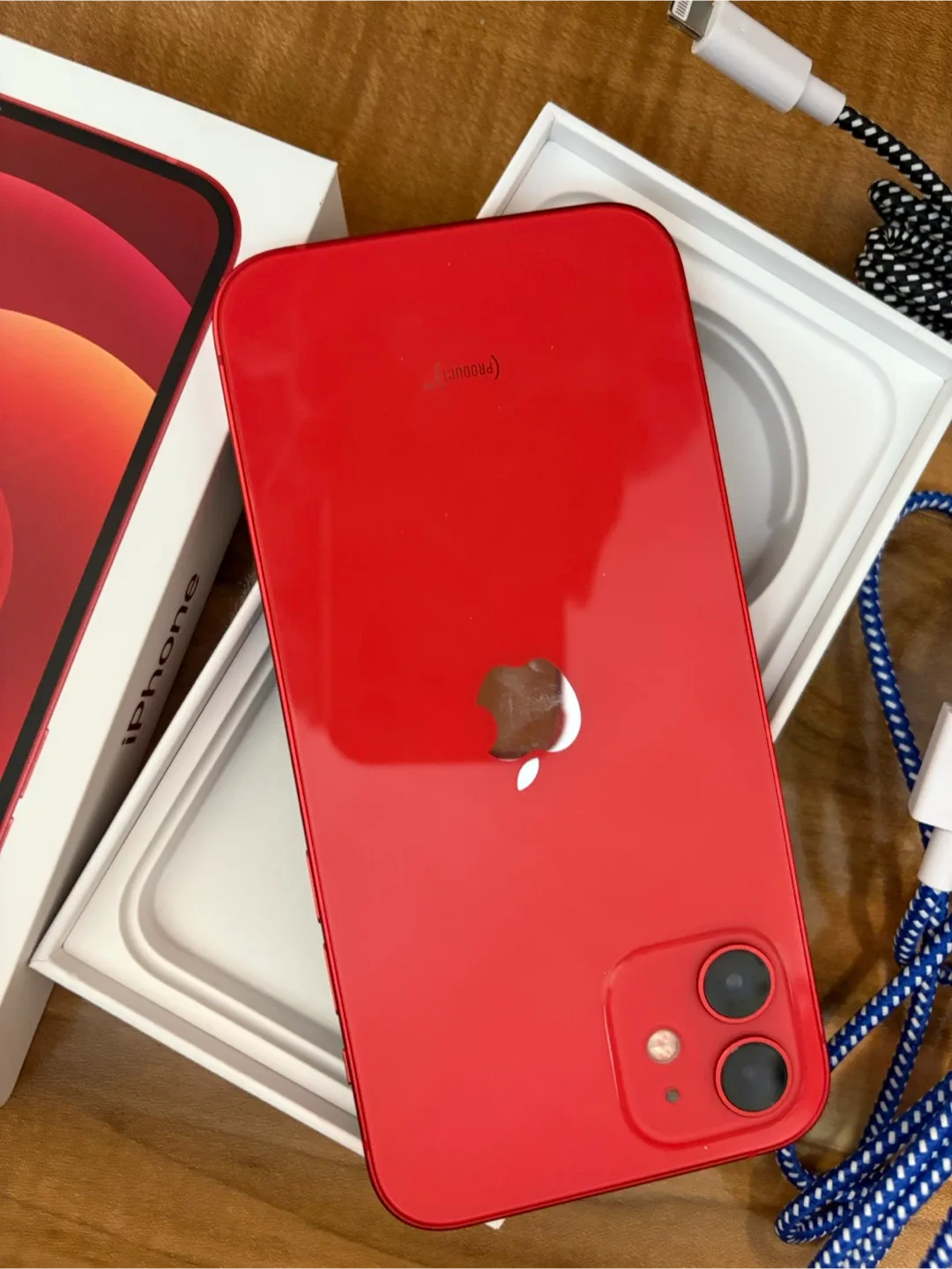 iPhone 12 - Red