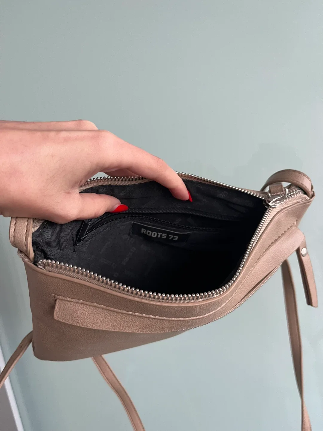 Roots 73 Beige Crossbody Bag image indicator(4)