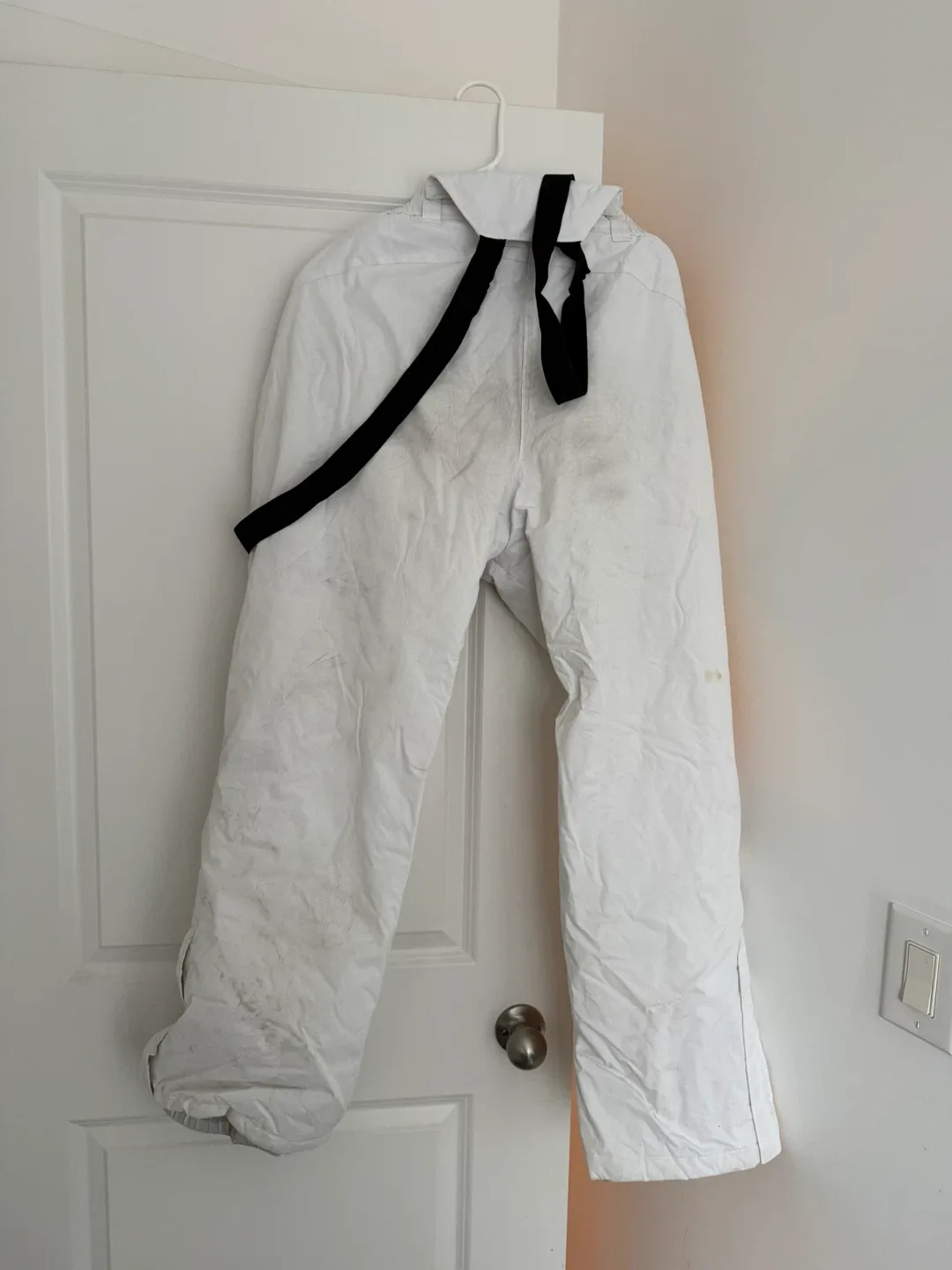 Women’s Insulated Ski Pants  (Size 16 / US 12) image indicator(2)