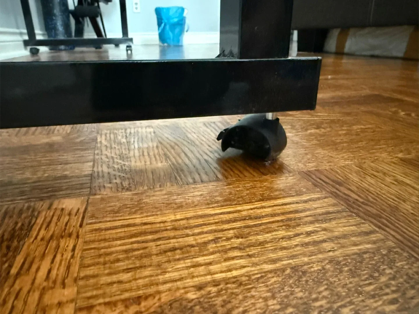 Over the bed Wooden Desk image indicator(5)