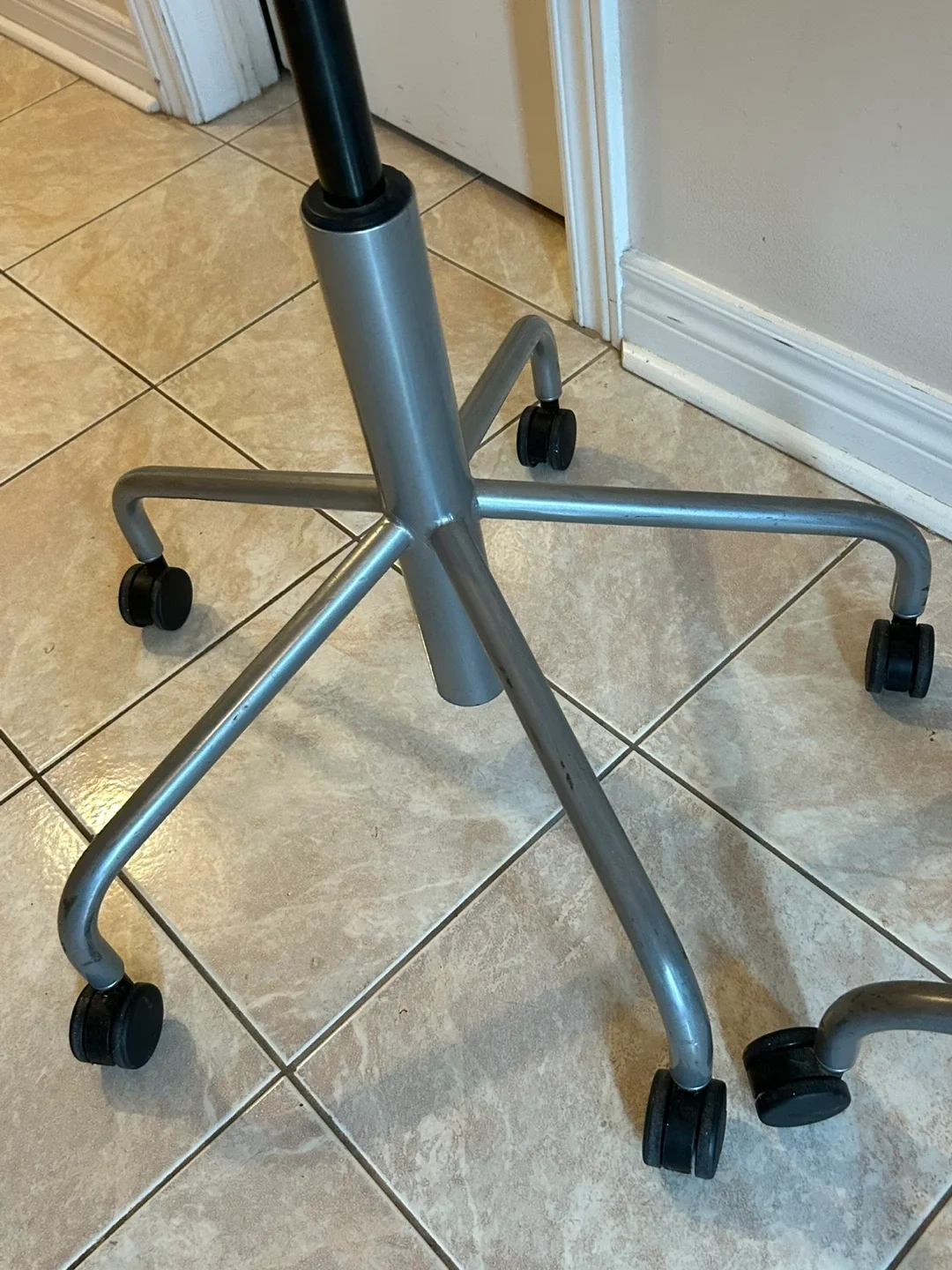 Adjustable Height Rolling Tables/ chairs $65 pair image indicator(6)
