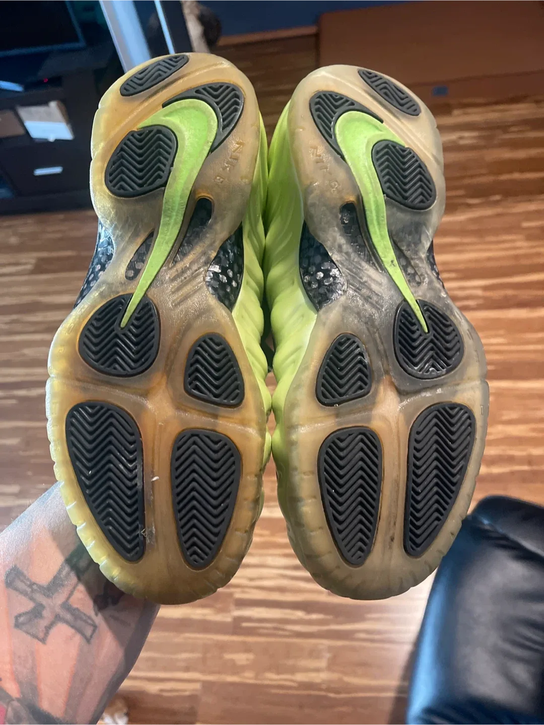 Nike Air Foamposite One Electric Green image indicator(6)