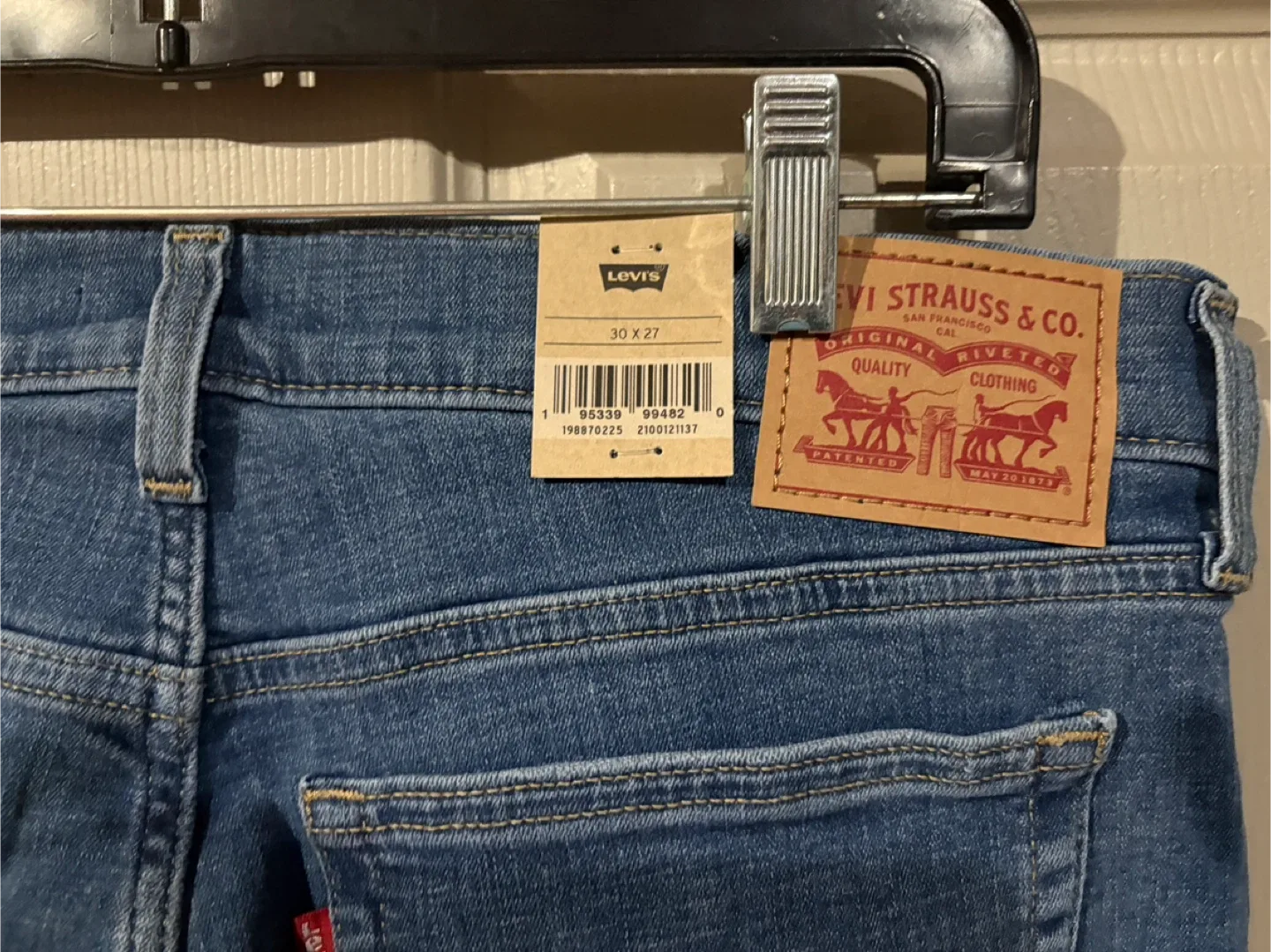Levi's Women’s Jeans - Size 30x27 image indicator(6)