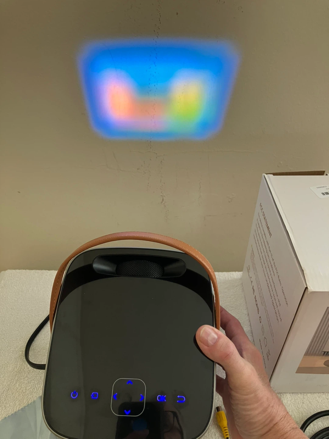 TOPTRO TR23 Portable Projector w/ Box - photo 4