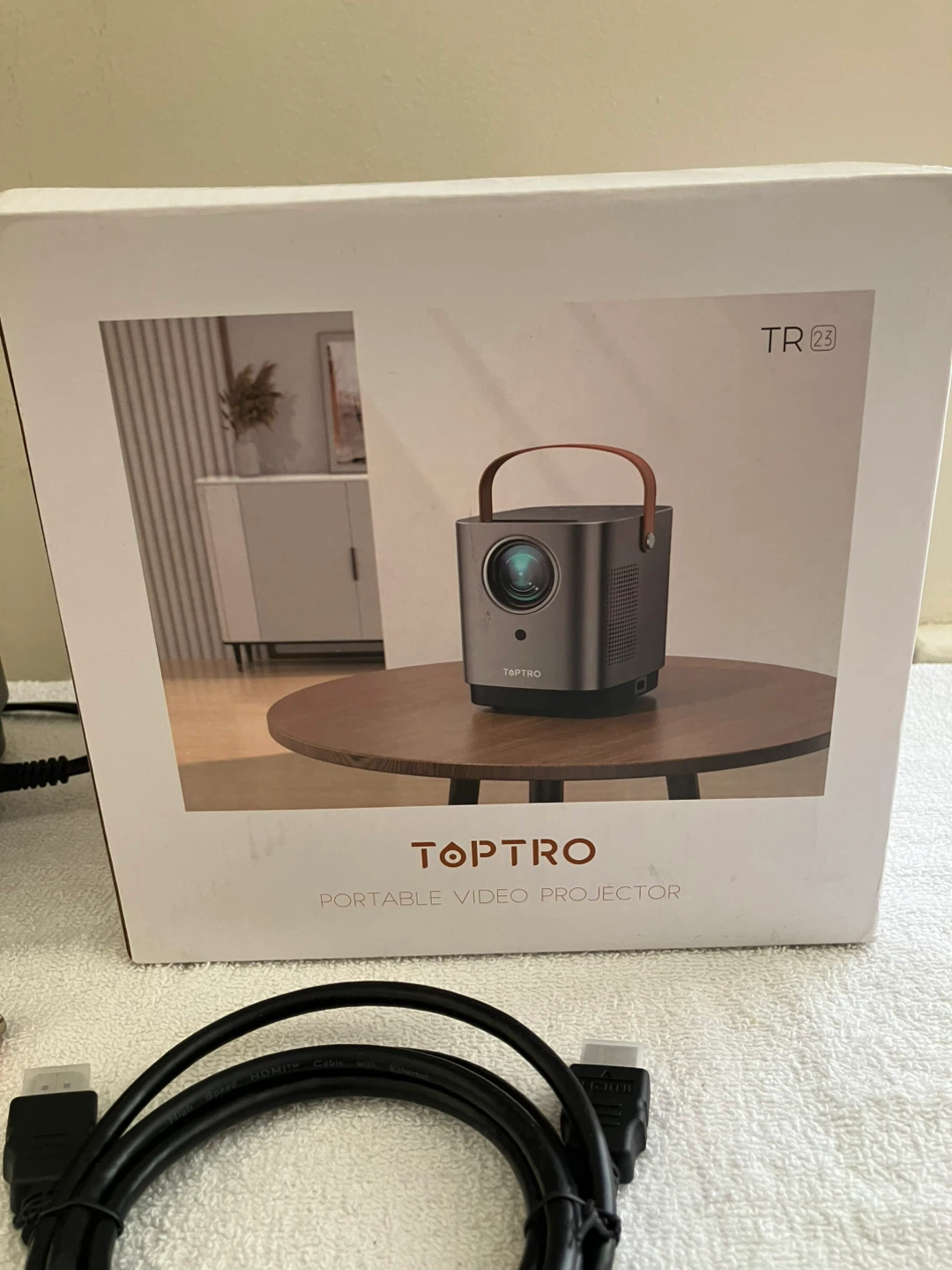 TOPTRO TR23 Portable Projector w/ Box - photo 2