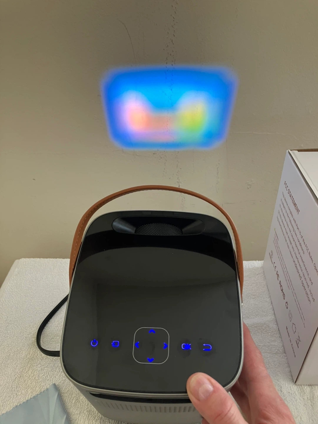 TOPTRO TR23 Portable Projector w/ Box - photo 5