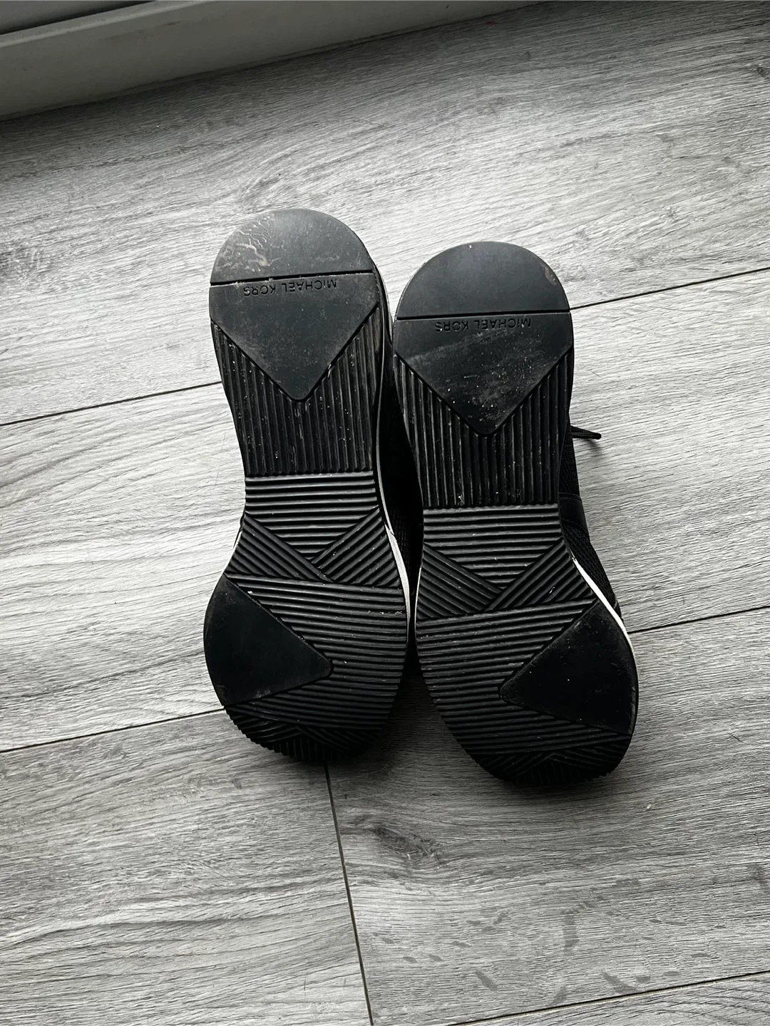 Michael Kors Sneakers image indicator(9)