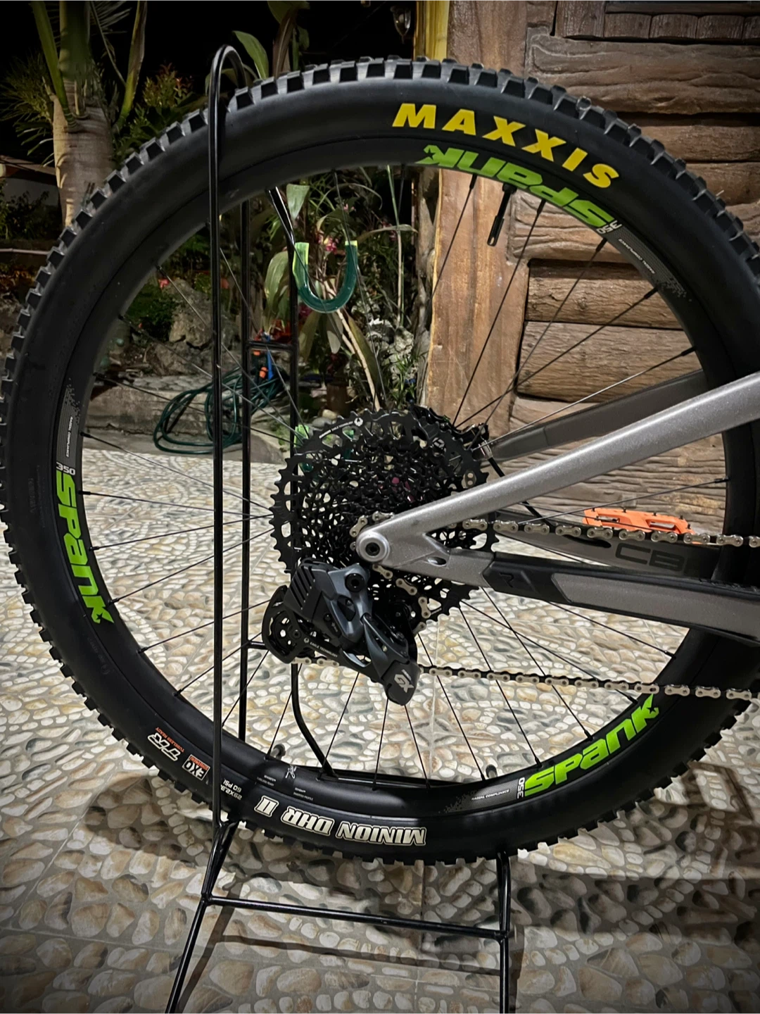 Revel Rascal Bike (Carbon) - photo 4