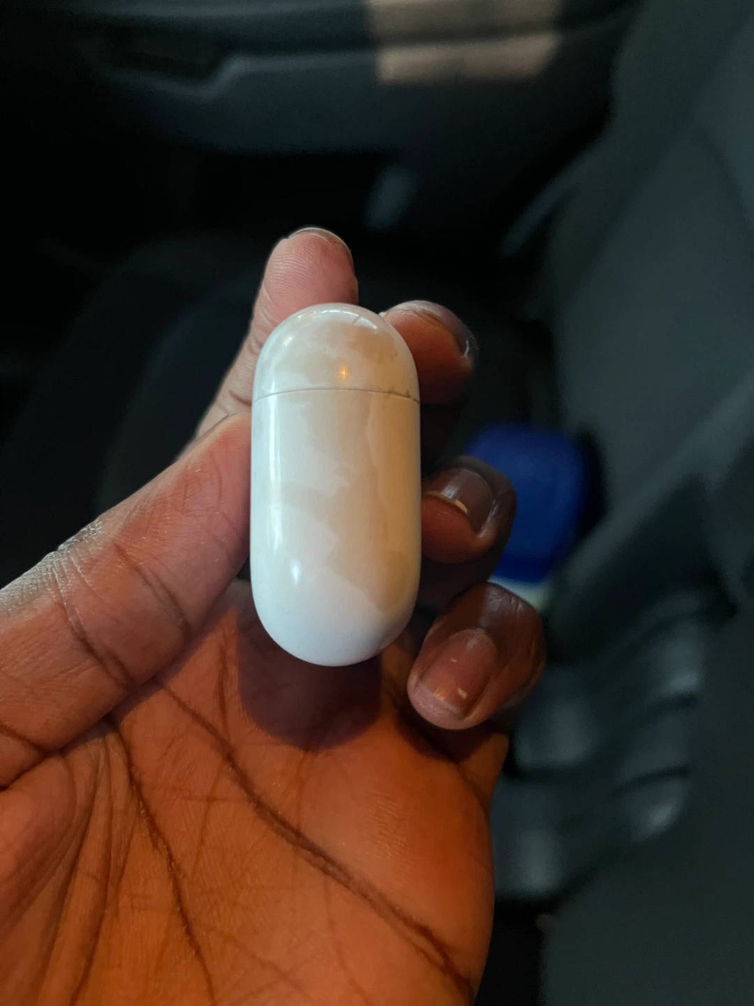 AirPods 4th generation with noise cancellation - photo 2