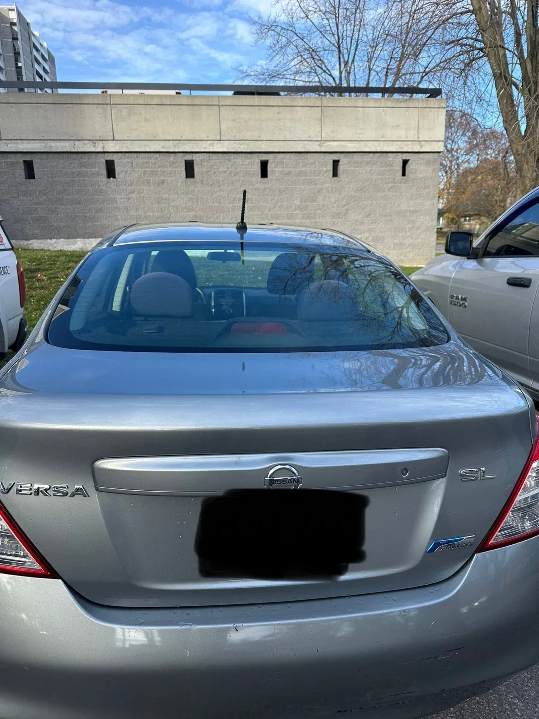 Nissan Versa SL 2012 image indicator(5)