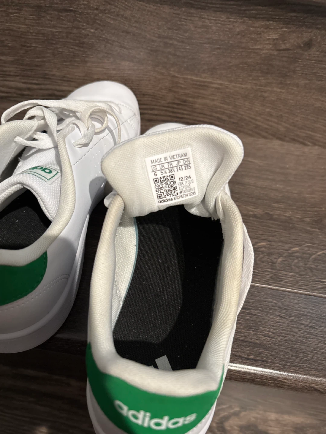 Adidas Advantage White/Green Shoes - Size 6 - photo 2