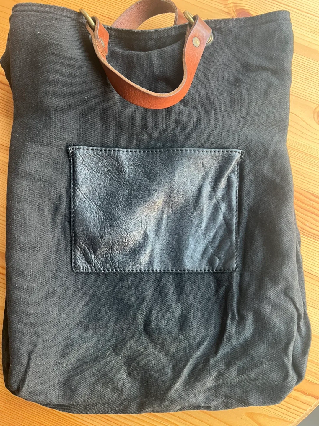 Handmade Italian Leather Tote Bag 🇮🇹🇮🇹- Moving Out Sale ✈️✈️ image indicator(4)