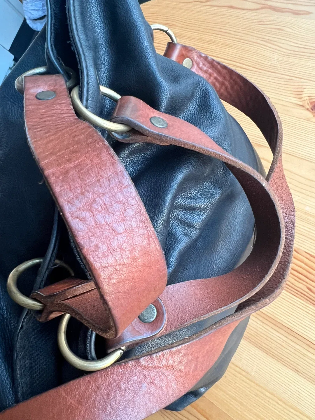 Handmade Italian Leather Tote Bag 🇮🇹🇮🇹- Moving Out Sale ✈️✈️ image indicator(7)
