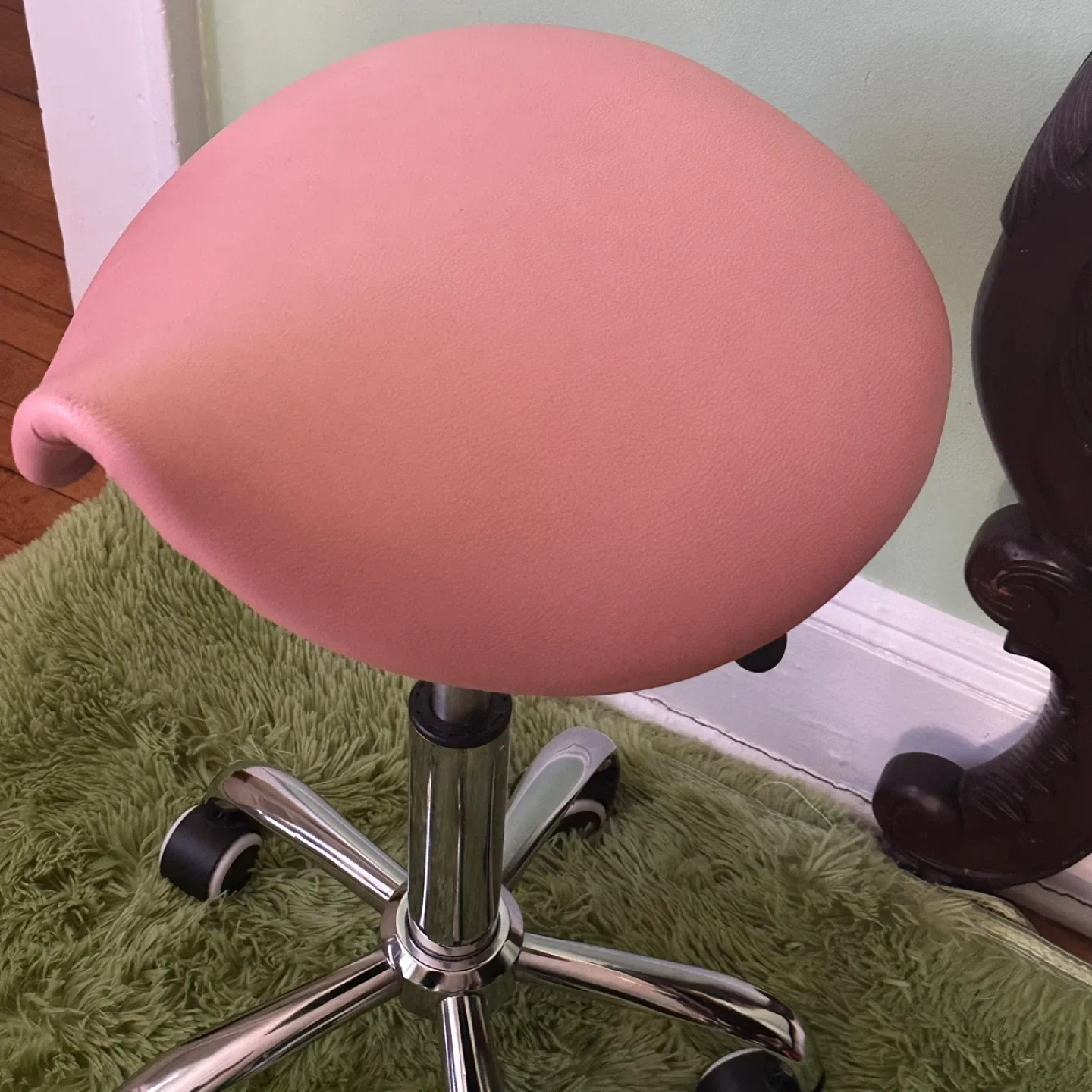 Pink Saddle Stool Chair image indicator(3)