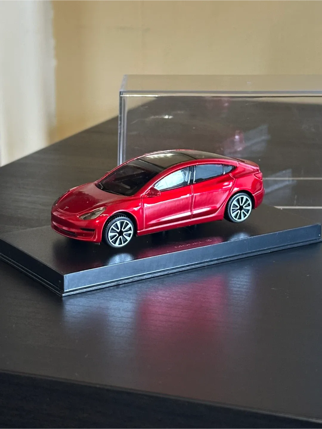 Bburago | Tesla Model 3 | 1:43 Scale Diecast Model