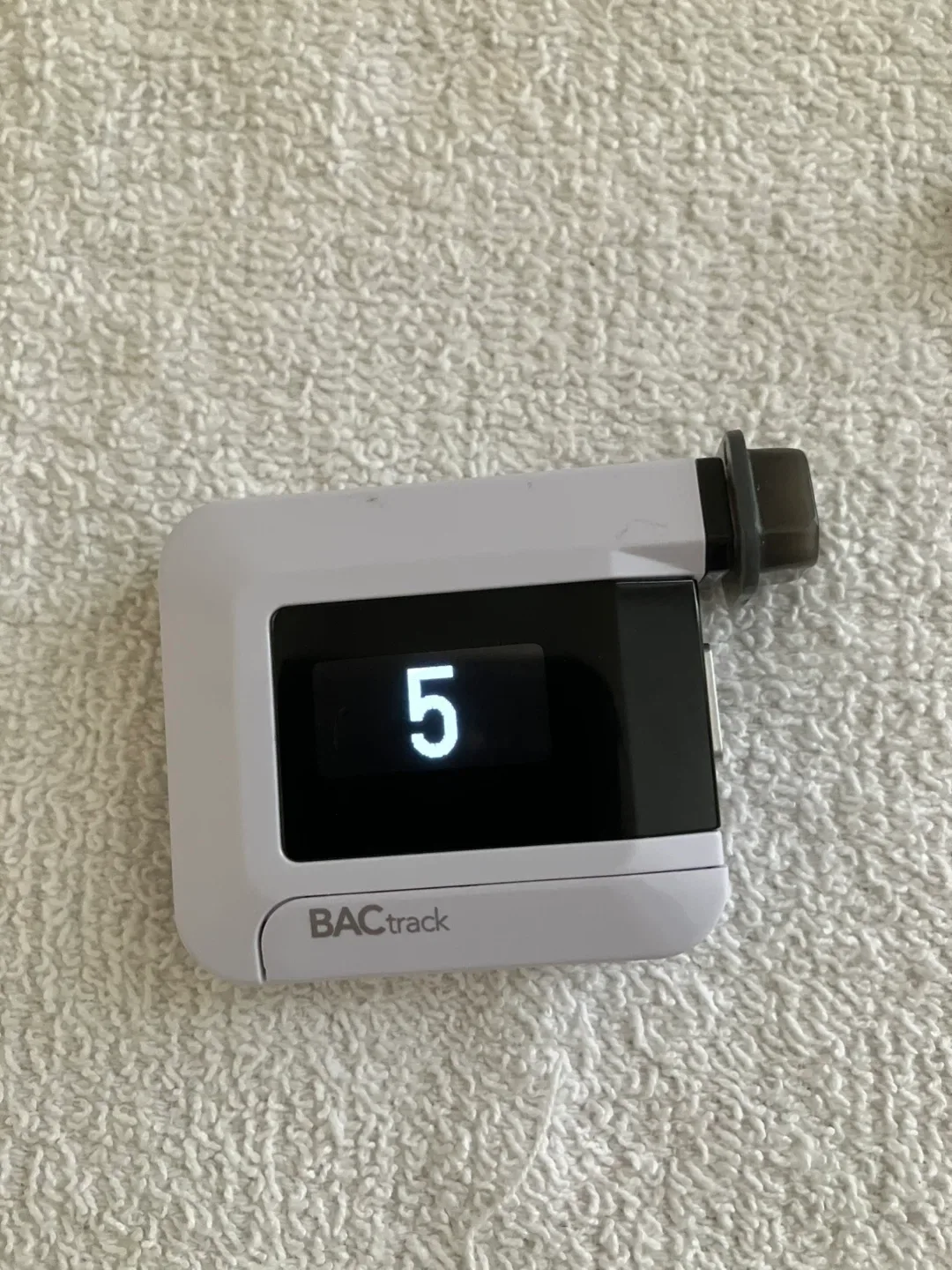 BACtrack Personal Breathalyzer image indicator(3)