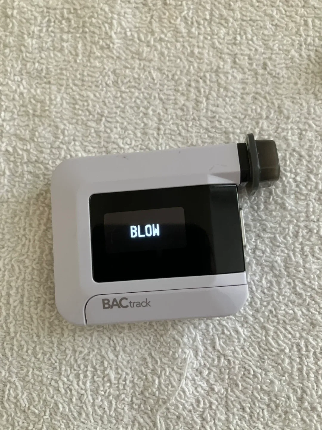 BACtrack Personal Breathalyzer image indicator(8)