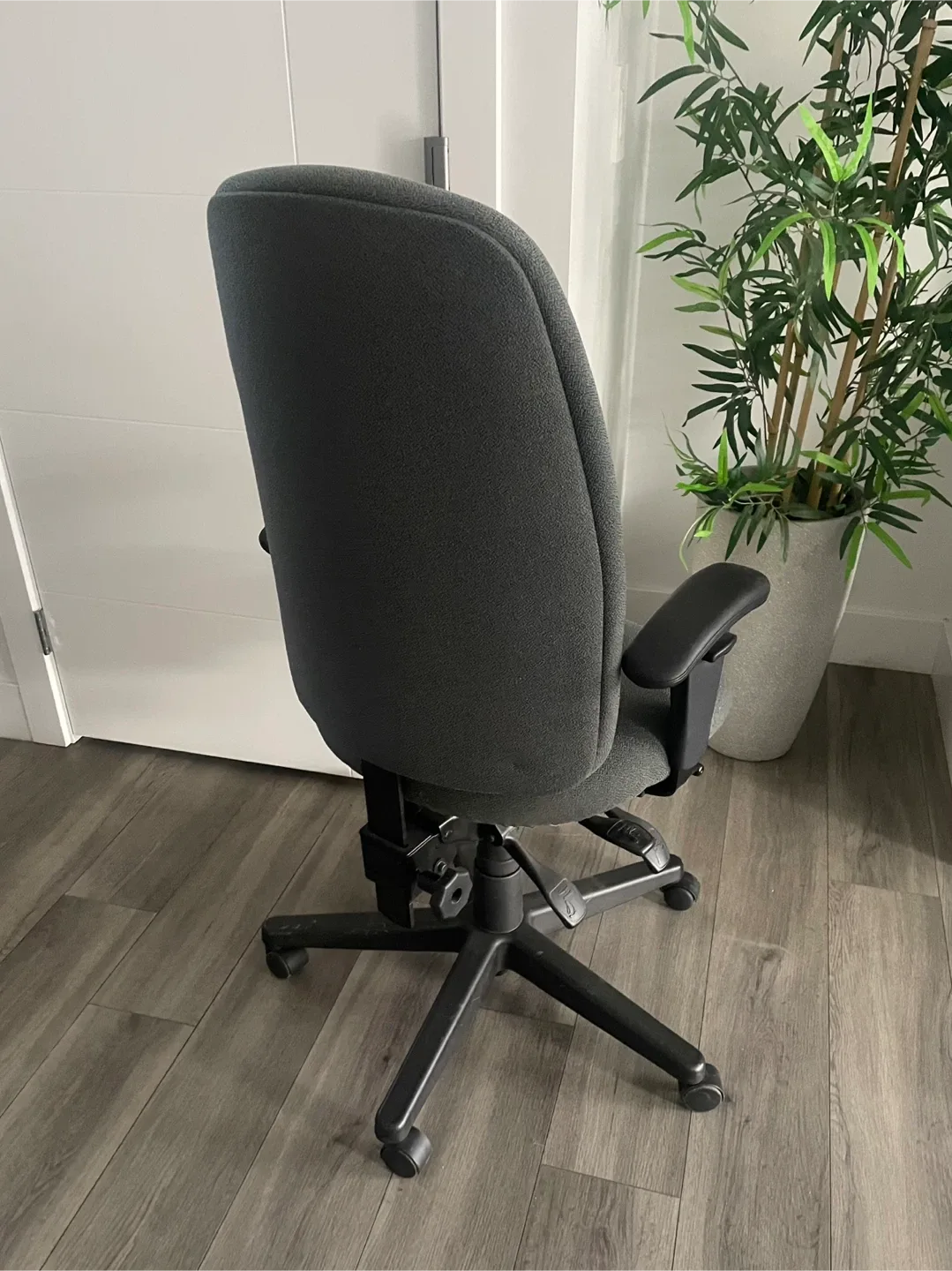 Office Chair image indicator(5)