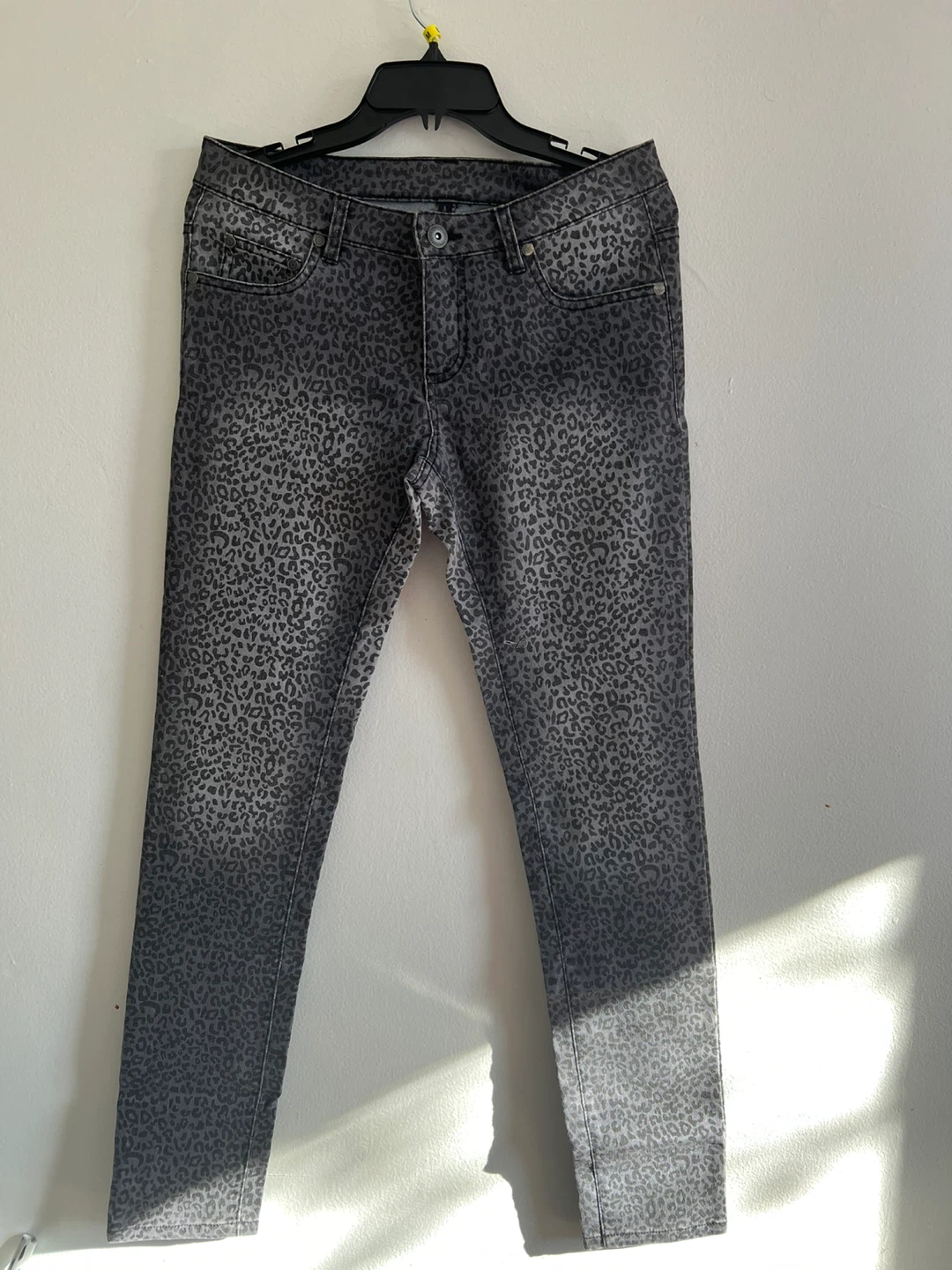 HIGHRISE jeans size 7. #Cleanout