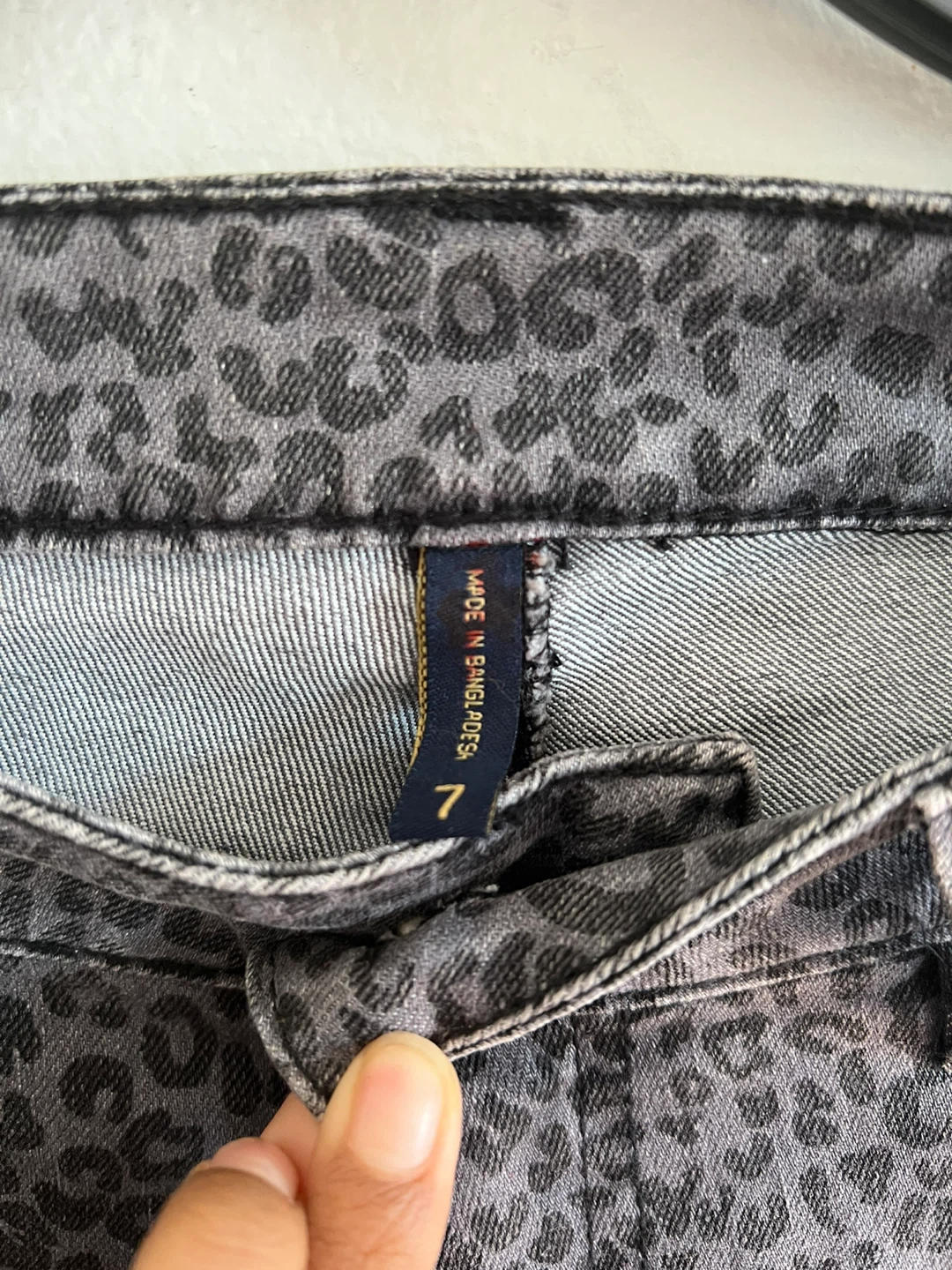 HIGHRISE jeans size 7. #Cleanout - photo 2
