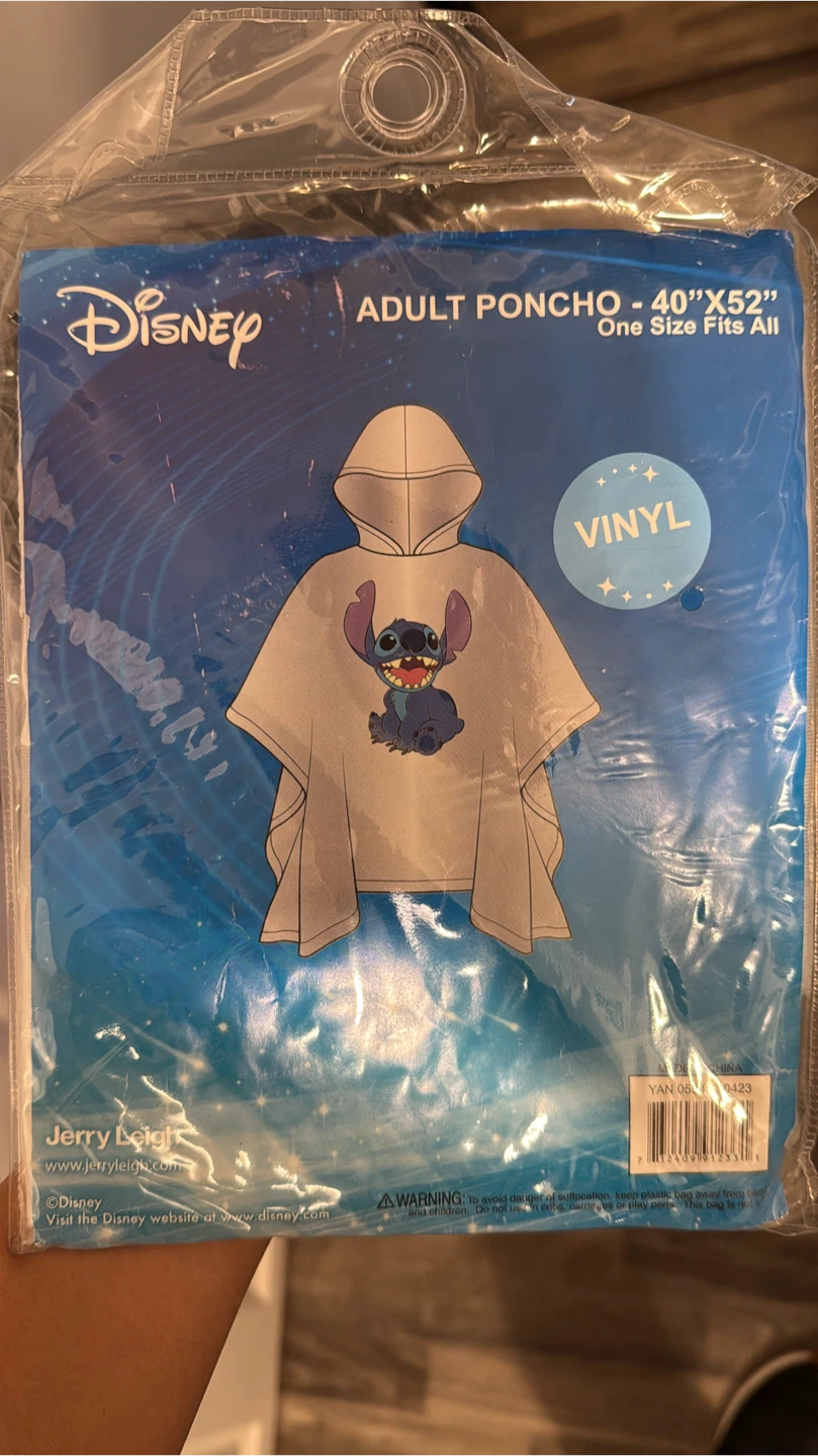 Disney Adult Poncho - Stitch, 40"x52"