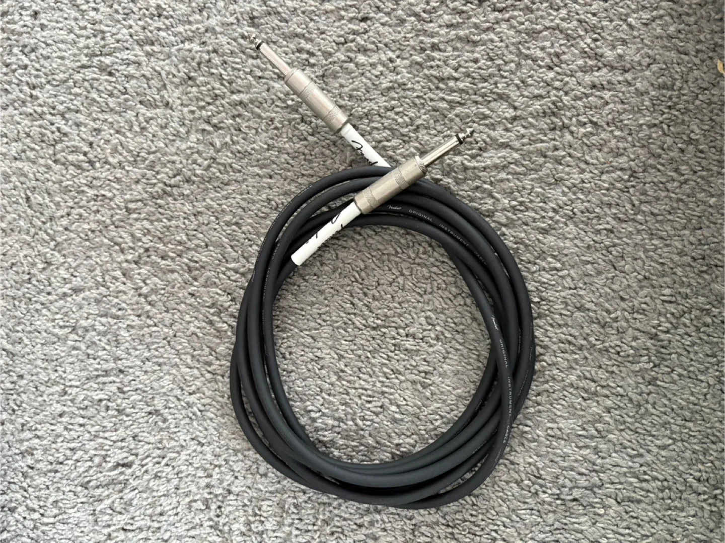 Fender Stratocaster Guitar + Frontman 10G Amp #Cleanout image indicator(5)