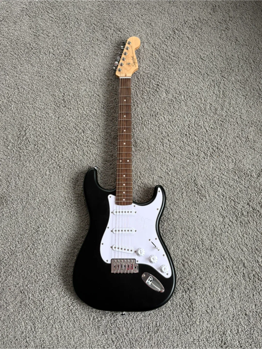 Fender Stratocaster Guitar + Frontman 10G Amp #Cleanout image indicator(2)