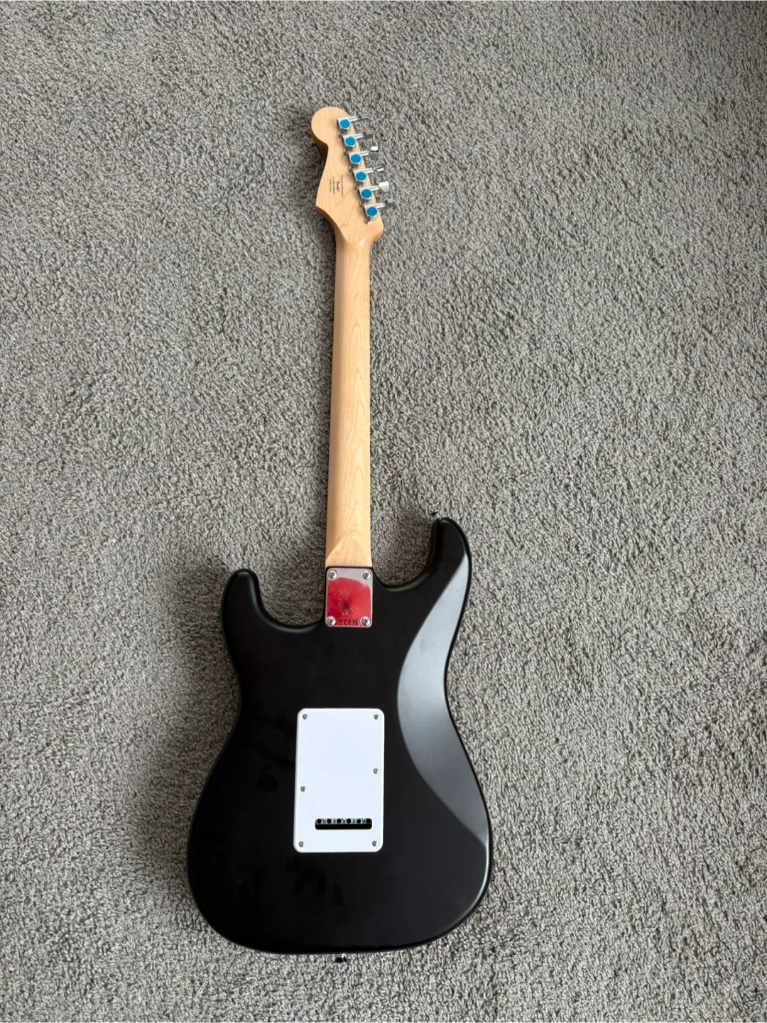 Fender Stratocaster Guitar + Frontman 10G Amp #Cleanout image indicator(3)